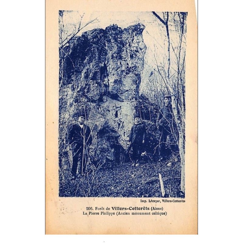 VILLERS-COTTERETS : la pierre philippe (ancien monument celtique) - tres bon etat