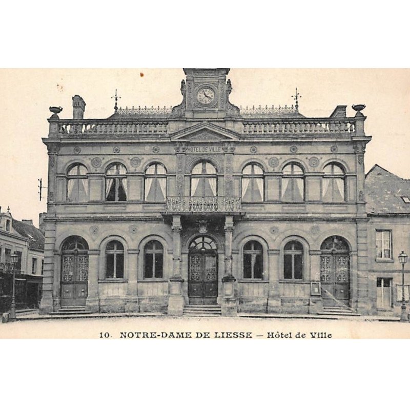 NOTRE-DAME-de-LIESSE : hotel de ville - tres bon etat