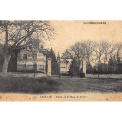 SANSSAT : entrée du chateau de teillat - tres bon etat