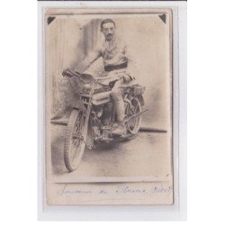MOTO : carte photo d'un militaire nommé sur sa moto  à Florina (Dardanelles) - très bon état