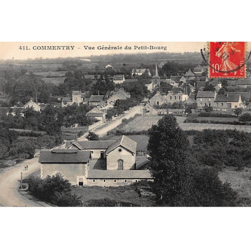 COMMENTRY : vue generale du petit-bourg - tres bon etat COMMENTRY : vue generale du petit-bourg - tres bon etat