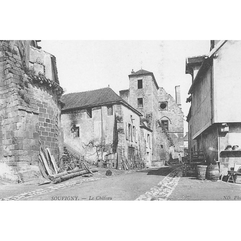 SOUVIGNY : le chateau - tres bon etat