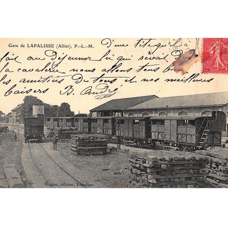 LAPALISSE : gare de lapalisse - tres bon etat
