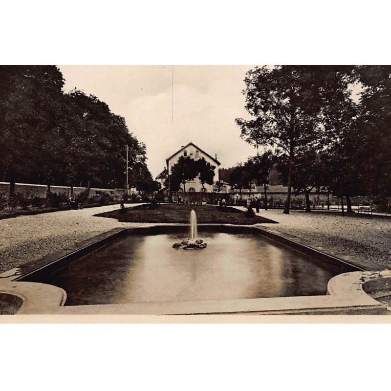 MAICHE : le jardin public - tres bon etat