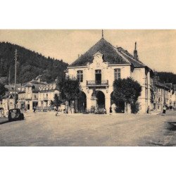 MAICHE : l'hotel de ville et le monument aux morts - tres bon etat