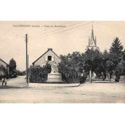 VALENTIGNEY : place du monument - tres bon etat