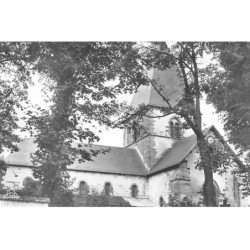 MACHAULT : l'eglise XIIe siecle - tres bon etat