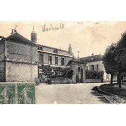 MACHAULT : un batiment - etat