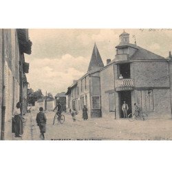 MACHAULT : rue de l'eglise - tres bon etat