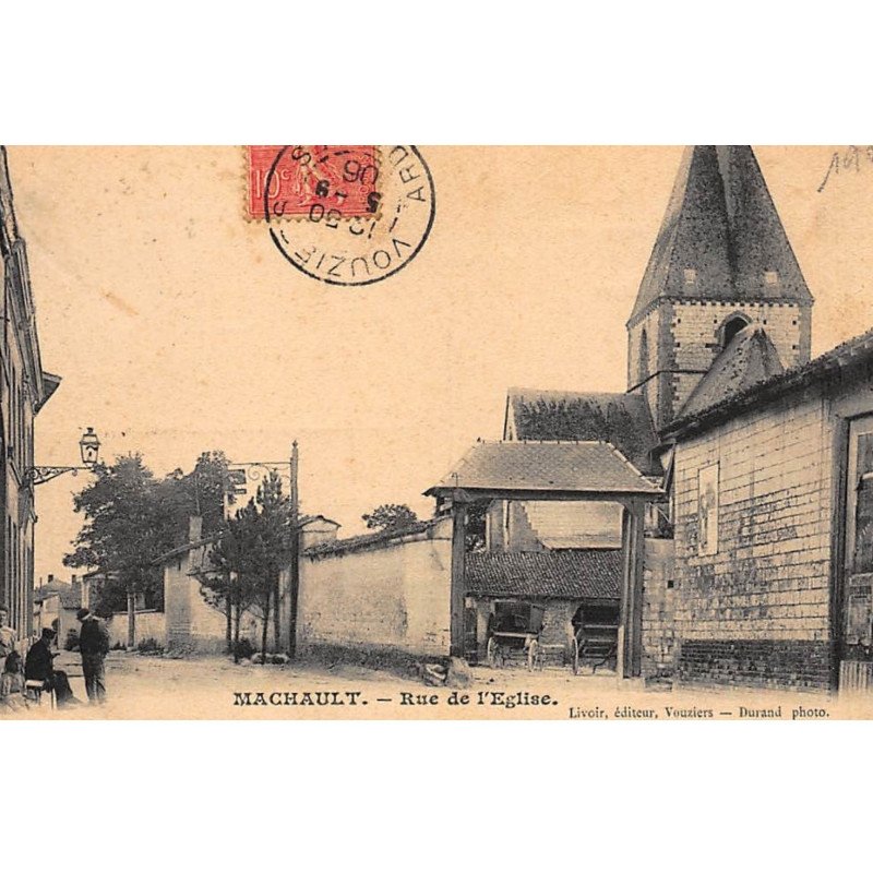 MACHAULT : rue de l'eglise - tres bon etat