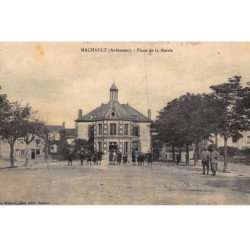 MACHAULT : place de la mairie - etat