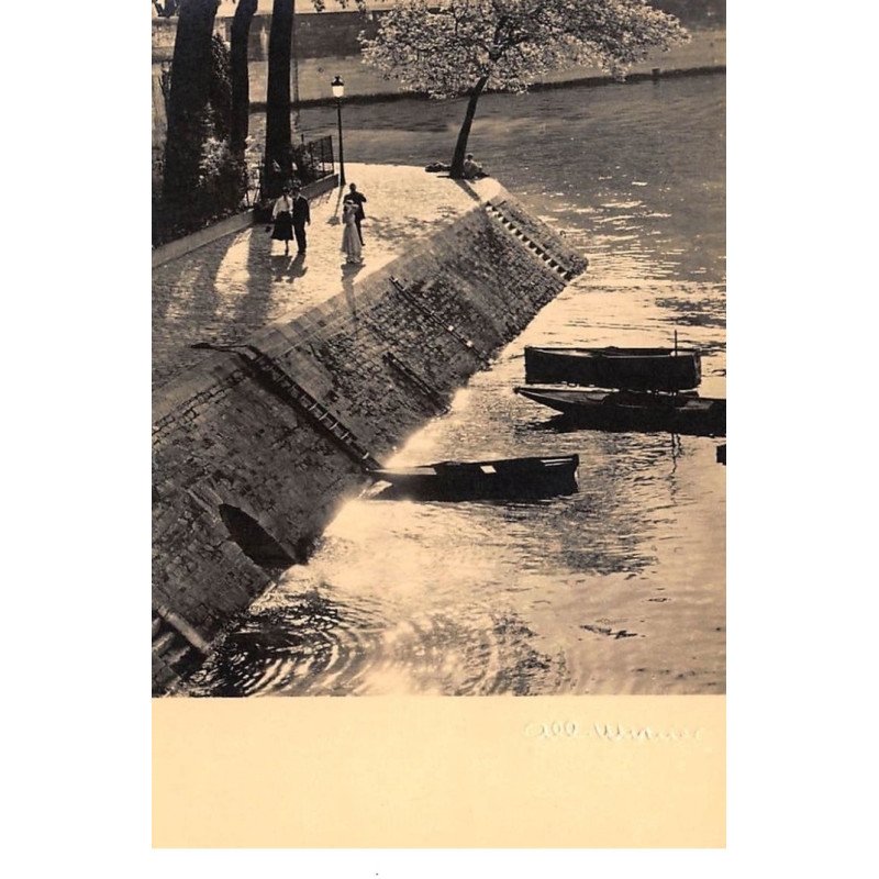 Albert MONIER : paris le quai de bourbon a  la pointe de l'ile st-louis - tres bon etat