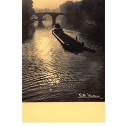 Albert MONIER : paris contre-jour sur la seine vers le pont-marie - tres bon etat