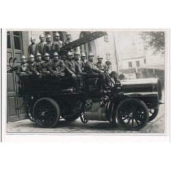 PARI : pompiers et le camion - tres bon etat