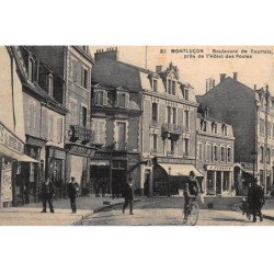 MONTLUCON : boulevard de courtais pres de l'hotel des postes - etat