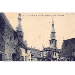 SAINT-POURCAIN-sur-SIOULE : cour des moines - etat