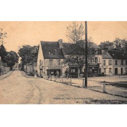 SAINT-GERAND-le-PUY : place du poids public - etat