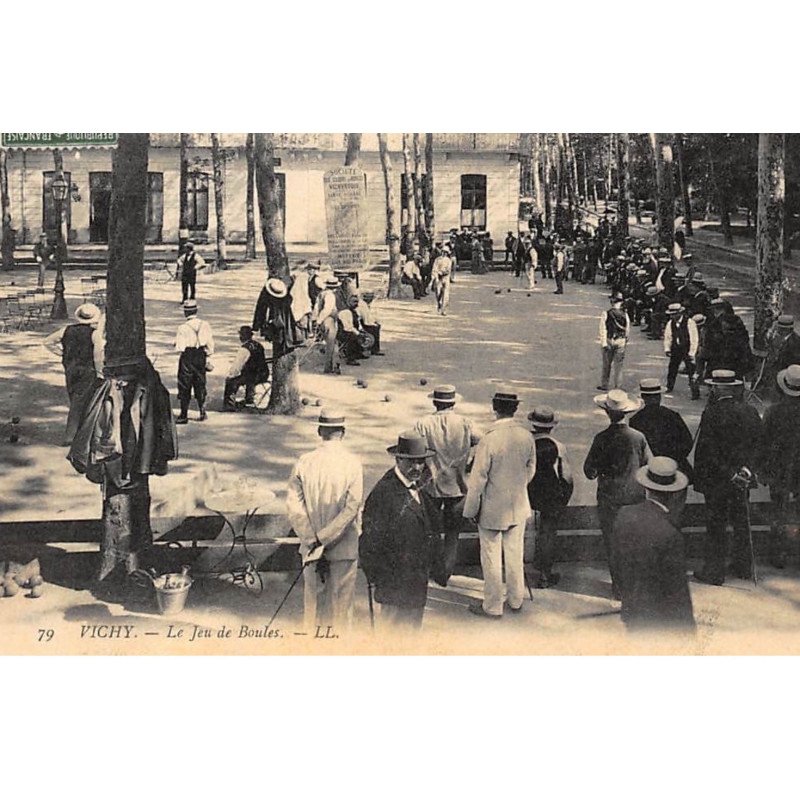 VICHY : lejeu de boules - etat