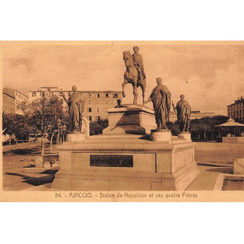 AJACCIO : statue de napoleon et ses quatre freres - etat