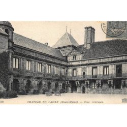 CHATEAU DE PAILLY : cour interieure - tres bon etat