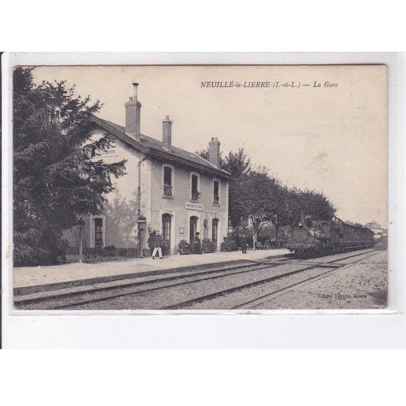 NEUILLE-le-LIERRE: la gare - très bon état