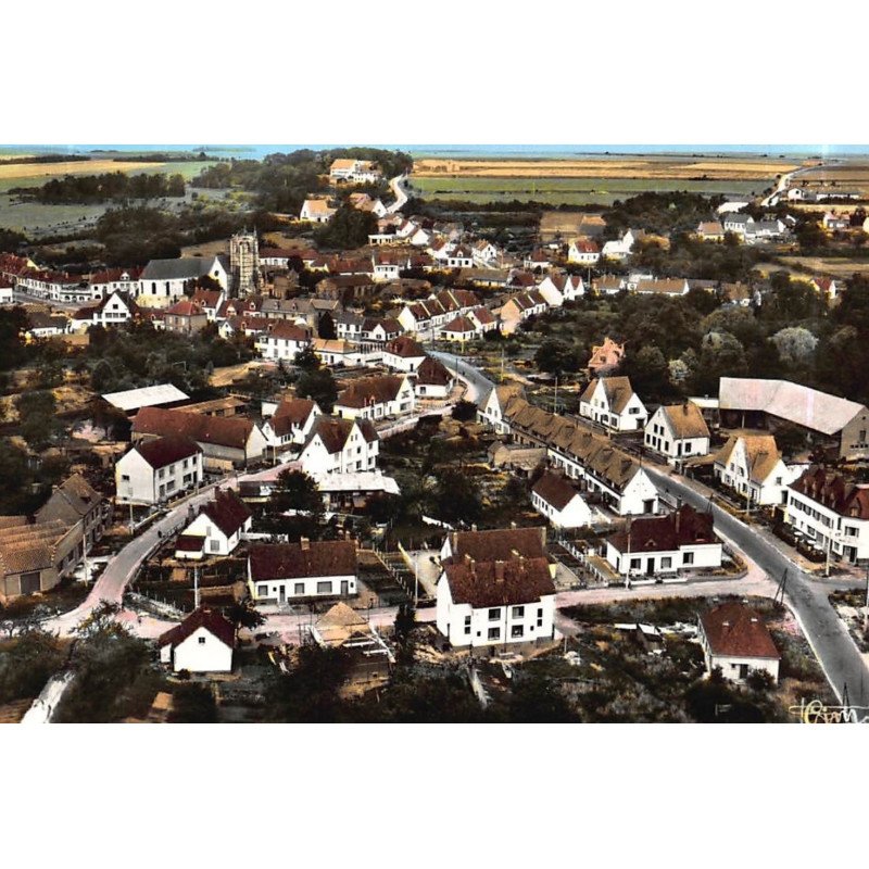 LONGPRE-les-CORPS-SAINTS : centre bourg, vue aerienne - tres bon etat