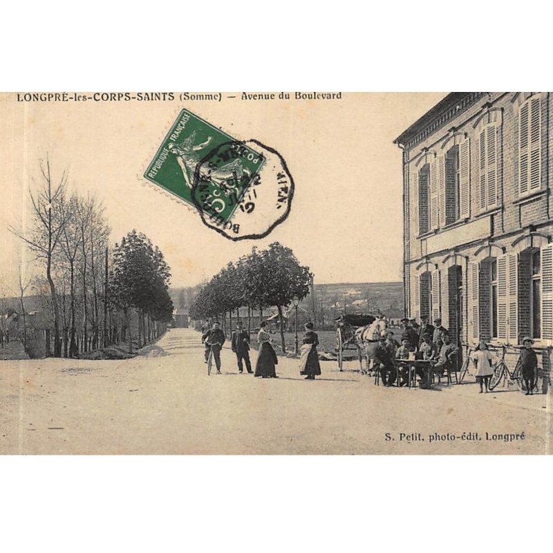 LONGPRE-les-CORPS-SAINTS : avenue du boulevard - etat