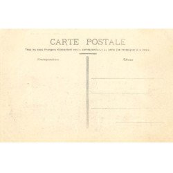 LONGPRE-les-CORPS-SAINTS : abreuvoir rue des marais - tres bon etat