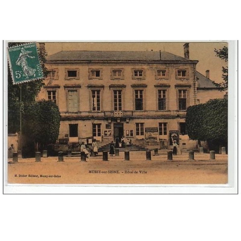 MUSSY SUR SEINE : hôtel de ville - très bon état