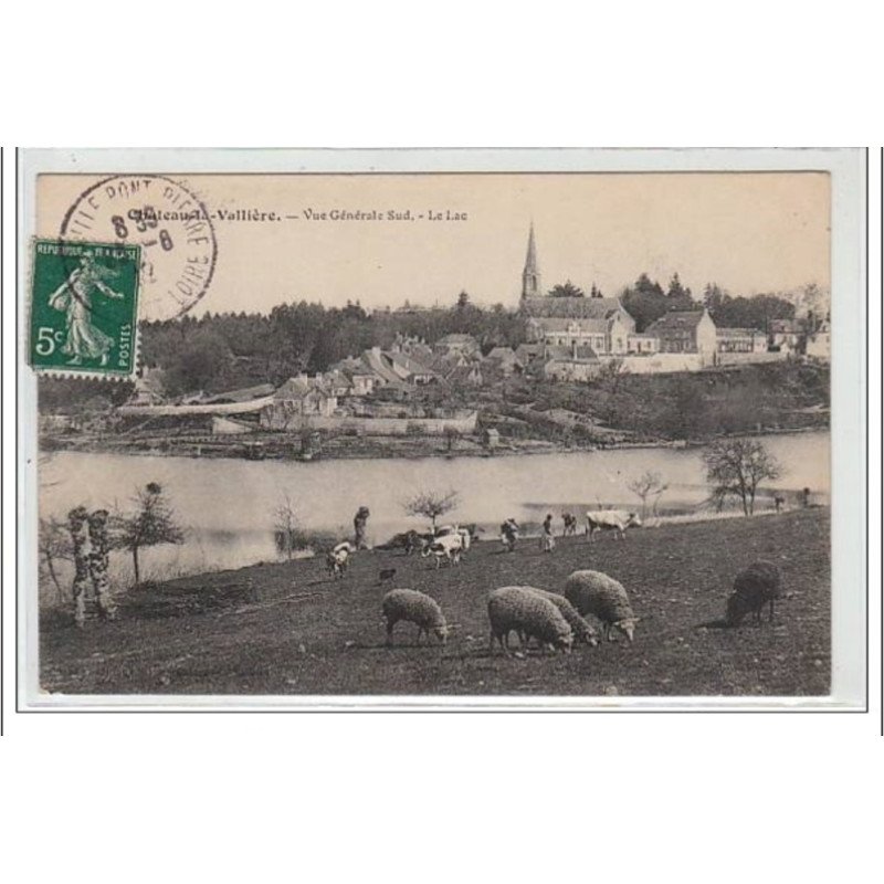 CHATEAU LA VALLIERE : vue générale Sud - le lac - très bon état