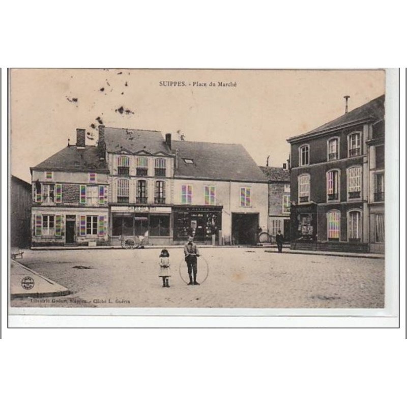 SUIPPES - Place du marché - très bon état