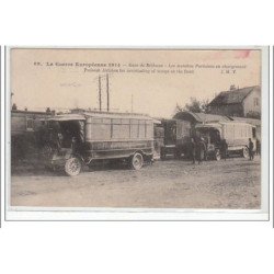 LA GUERRE EUROPEENNE 1914 : BETHUNE : gare - les autobus parisiens en chargement - très bon état