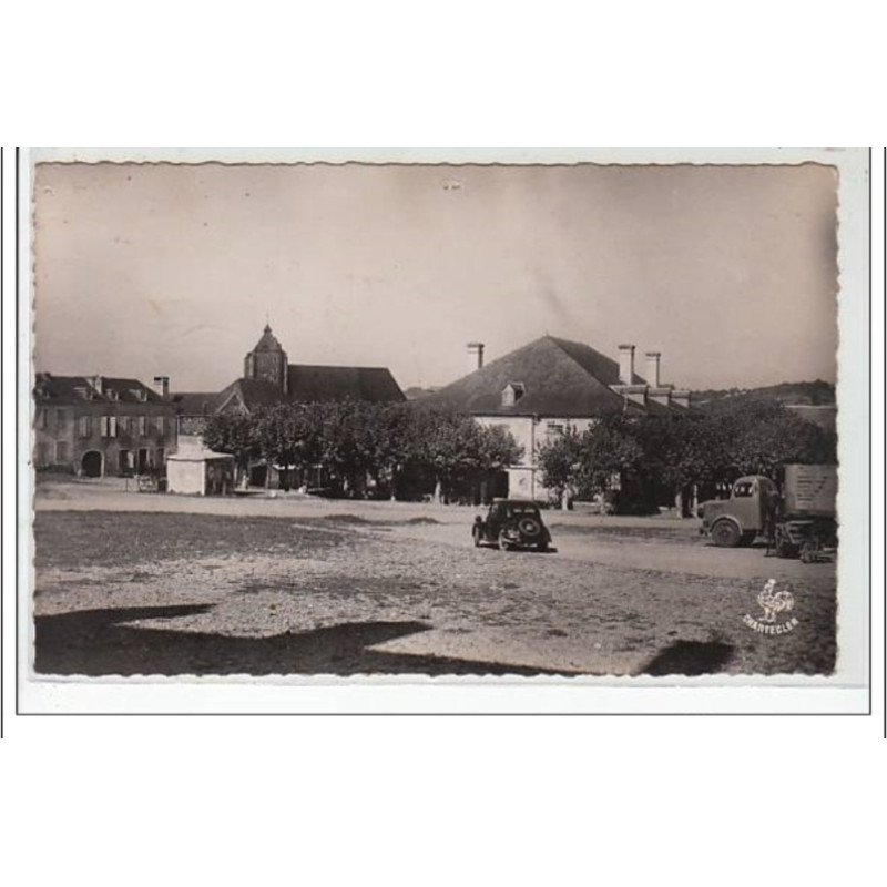 MONEIN : place Marcadieu et les Halles - très bon état
