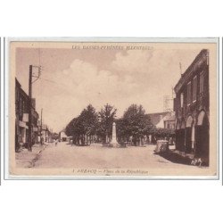 ARZACQ - Place de la République  - très bon état