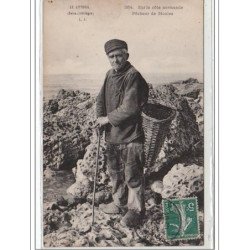 Sur la Côte Normande - TYPE NORMAND - Pêcheur de moules - très bon état