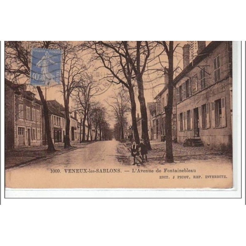 VENEUX LES SABLONS - L'avenue de Fontainebleau - très bon état