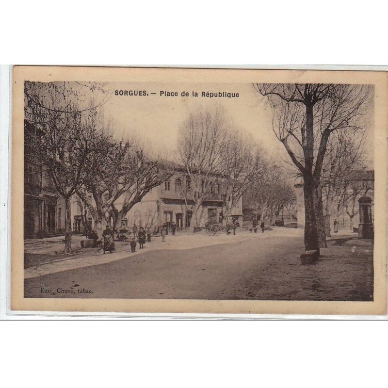 SORGUES : place de la République - très bon état SORGUES : place de la République - très bon état