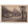 SORGUES : place de la République - très bon état