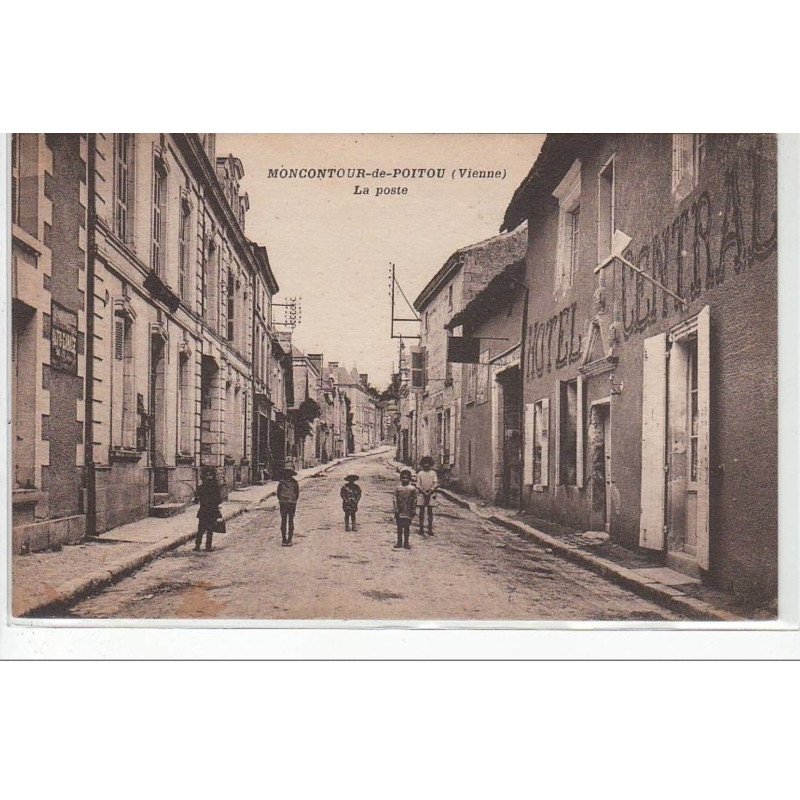 MONTCOUR DE POITOU : la poste - très bon état MONTCOUR DE POITOU : la poste - très bon état