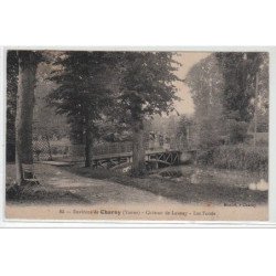 Château de Launay : environs de Charny - les fossés - très bon état