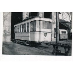 FONTAINEBLEAU : "photo environ 1950 format et papier CPA" tramway motrice 10 brill 1910 pres de gare - tres bon etat