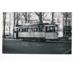 FONTAINEBLEAU : "photo environ 1950 format et papier CPA" tramway motrice 15 javel la croix, conducteur - tres bon etat