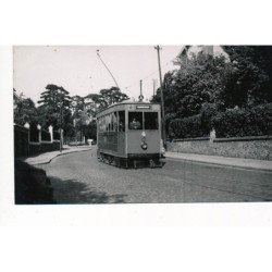 VERSAILLES : "photo environ 1950 format et papier CPA" tramway 4 grandchamps, conducteur - tres bon etat