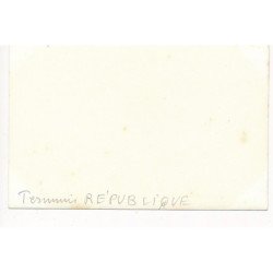 VERSAILLES : "photo environ 1950 format et papier CPA" tramway 20 republique terminus, personnages - tres bon etat