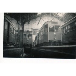 VERSAILLES : "photo environ 1950 format et papier CPA" tramways aux depot - tres bon etat