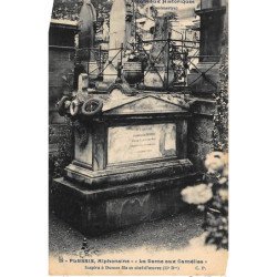 PARIS : tombeaux historiques pere-lachaise la dame aux camelias - tres bon etat