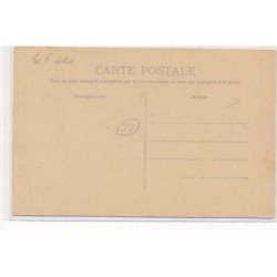 AUCH : escalier monumental, autobus - etat