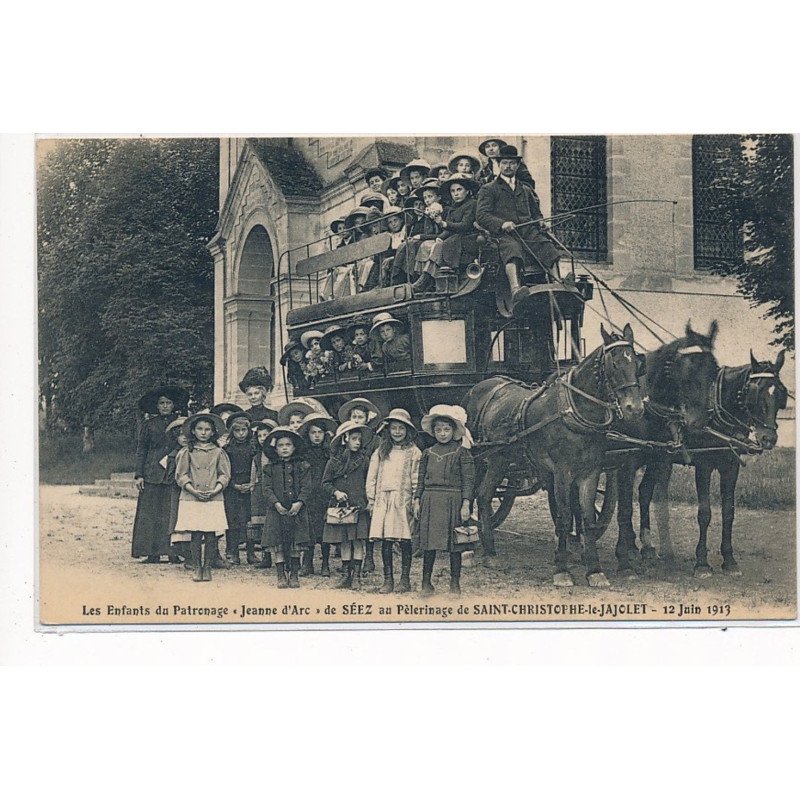 FRESNEAUX-MONTCHEVREUIL : la gare - tres bon etat
