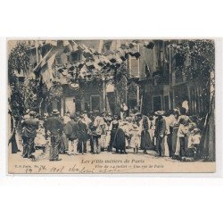 PARIS : les petits metiers de paris, fete du 14 juillet, une rue de paris - tres bon etat