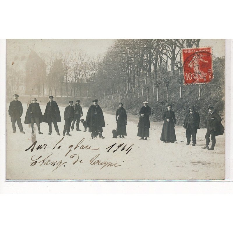 THORIGNY : personnages sur la glace - tres bon etat